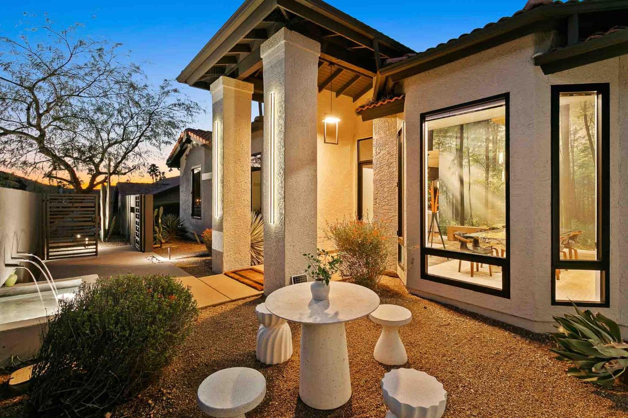 Rumah liburan The Concept, An Exclusive, Upscale In Moon Valley *