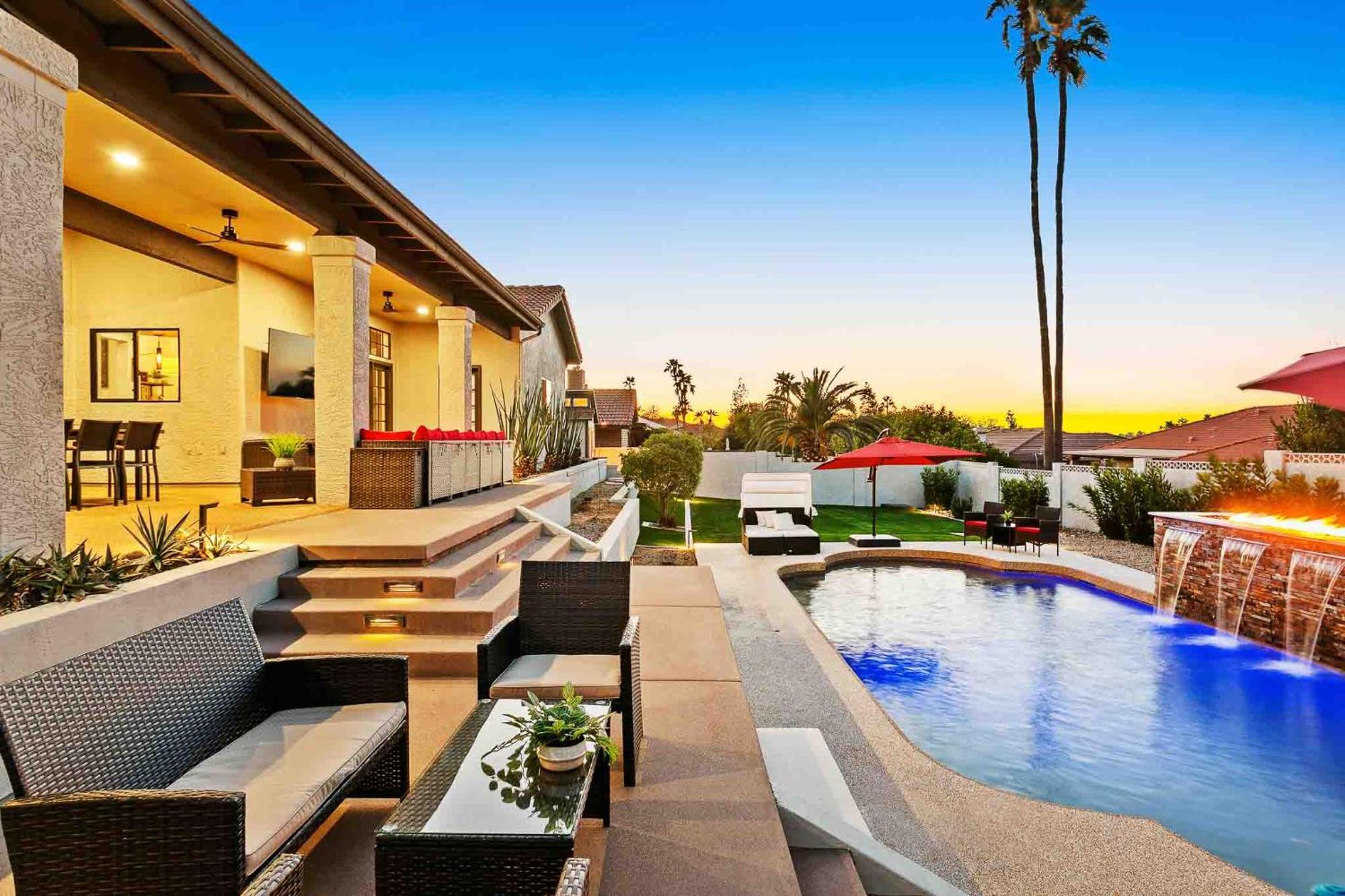 Rumah liburan The Concept, An Exclusive, Upscale In Moon Valley Phoenix